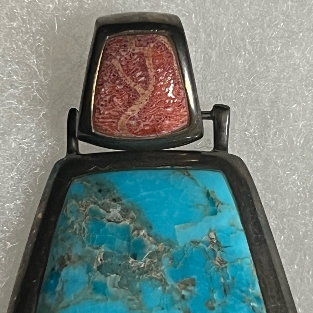 Beautiful Vintage Turquoise and Red Stone Pendant - Picture 3 of 6